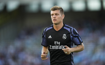 香蕉体育快讯-伯贝又拿最佳球员奖项