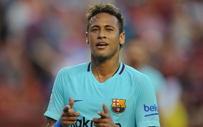 香蕉体育讨论-科斯塔训练中扑出无数射门